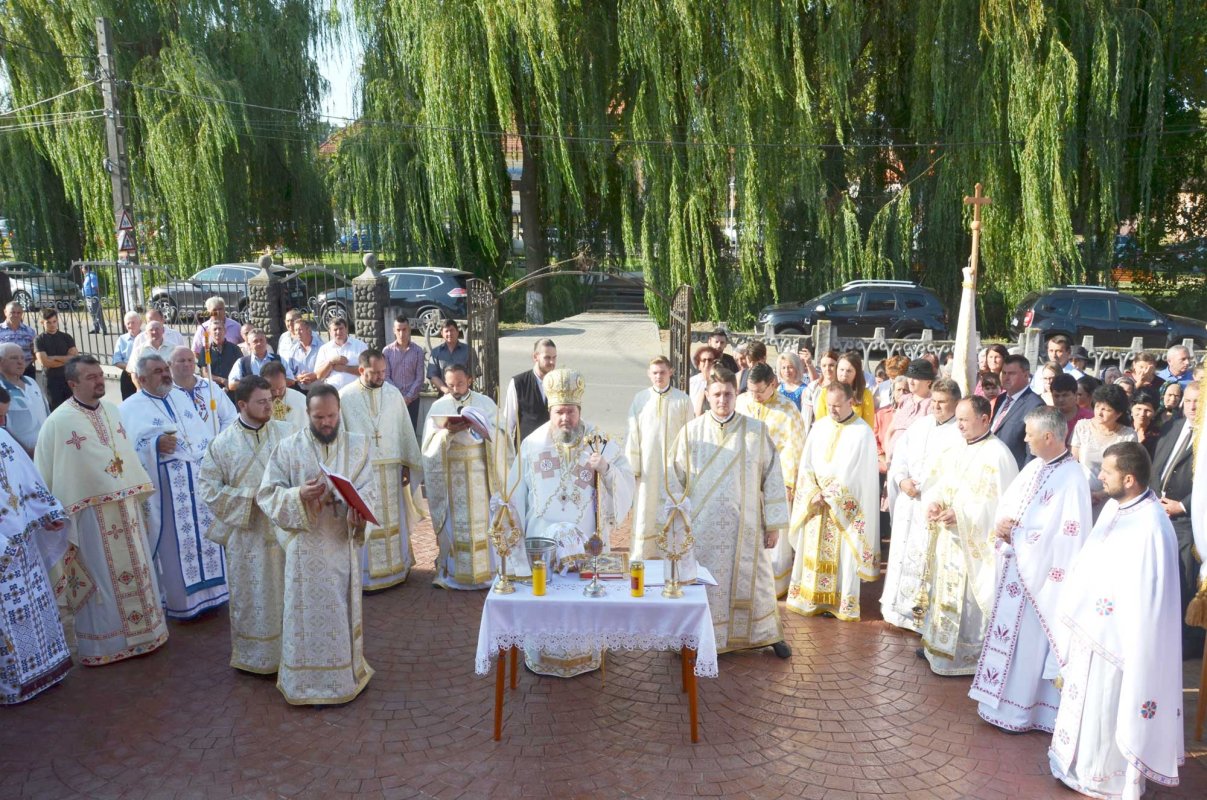 Slujiri arhiereşti în Duminica a 11-a după Rusalii 125103