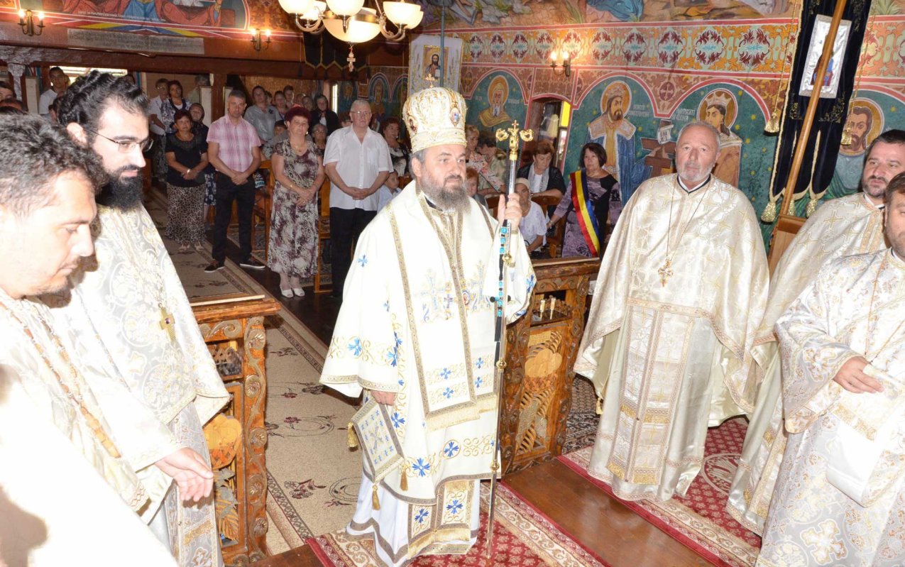 Slujiri arhiereşti în Duminica a 11-a după Rusalii 125105