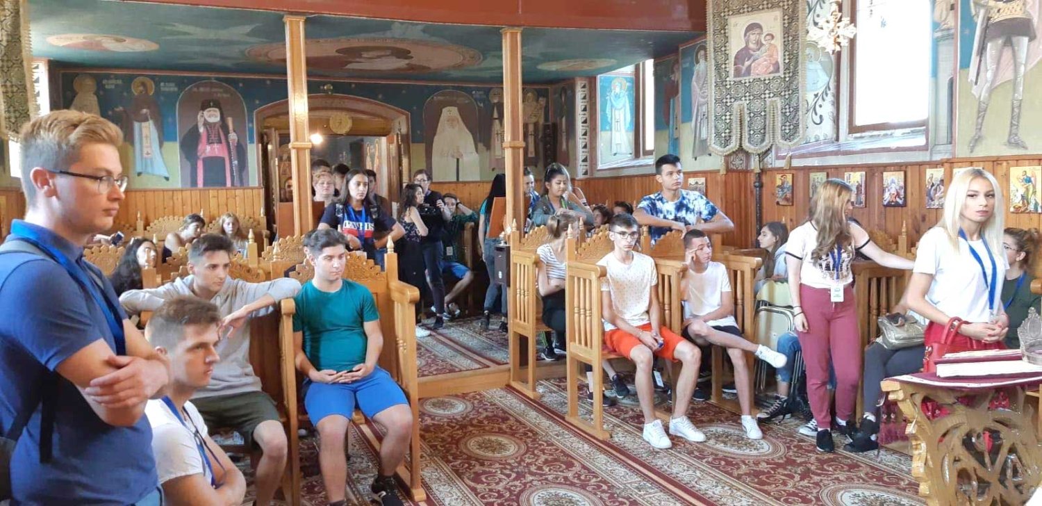 Activități cu elevii din taberele Universității „Lucian Blaga” 125200