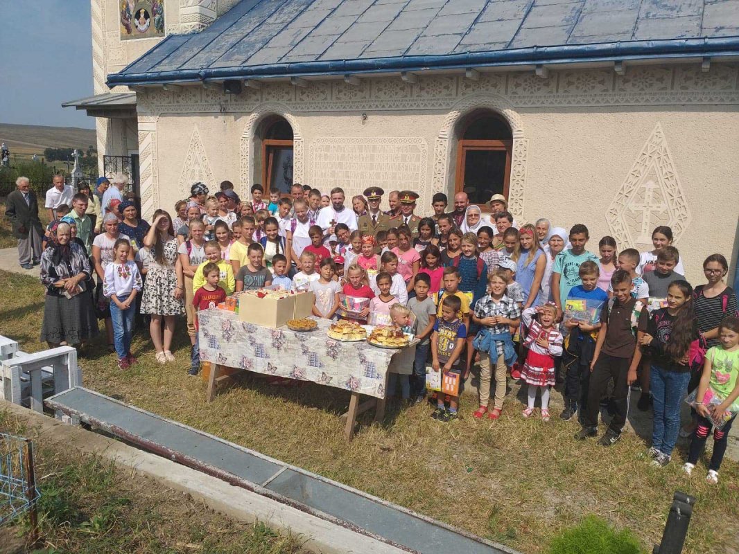 Început de toamnă, de an şcolar şi de an bisericesc la Parohia Buhăeni – Drăgăneşti 125226