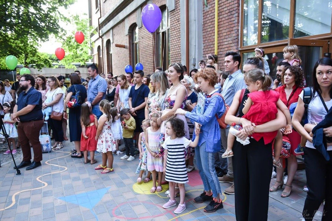 Școala şi Biserica susțin educația elevilor de la sate şi orașe 125189