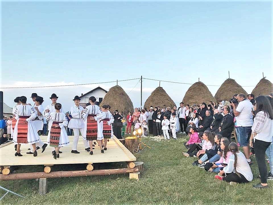 Tabără de o zi pentru 100 de copii și tineri de pe Valea Bârgăului, Bistriţa-Năsăud 125197