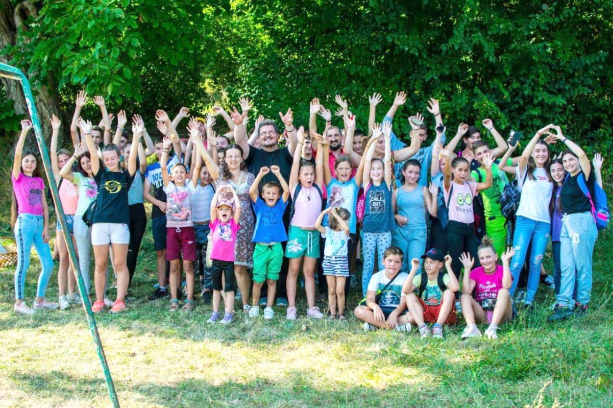 Activităţi de vacanţă pentru tineri din parohiile mureşene Ighiel şi Bobohalma 125341