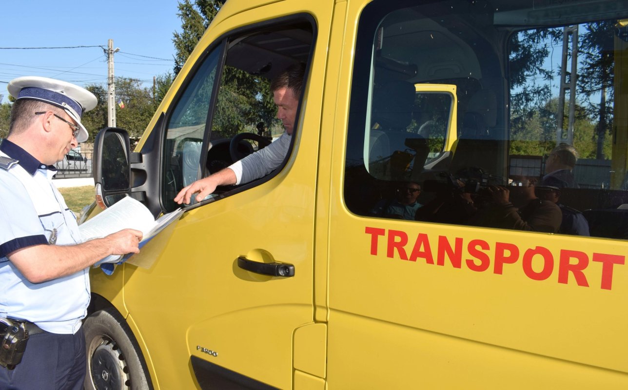 Controale la microbuzele şcolare 125515