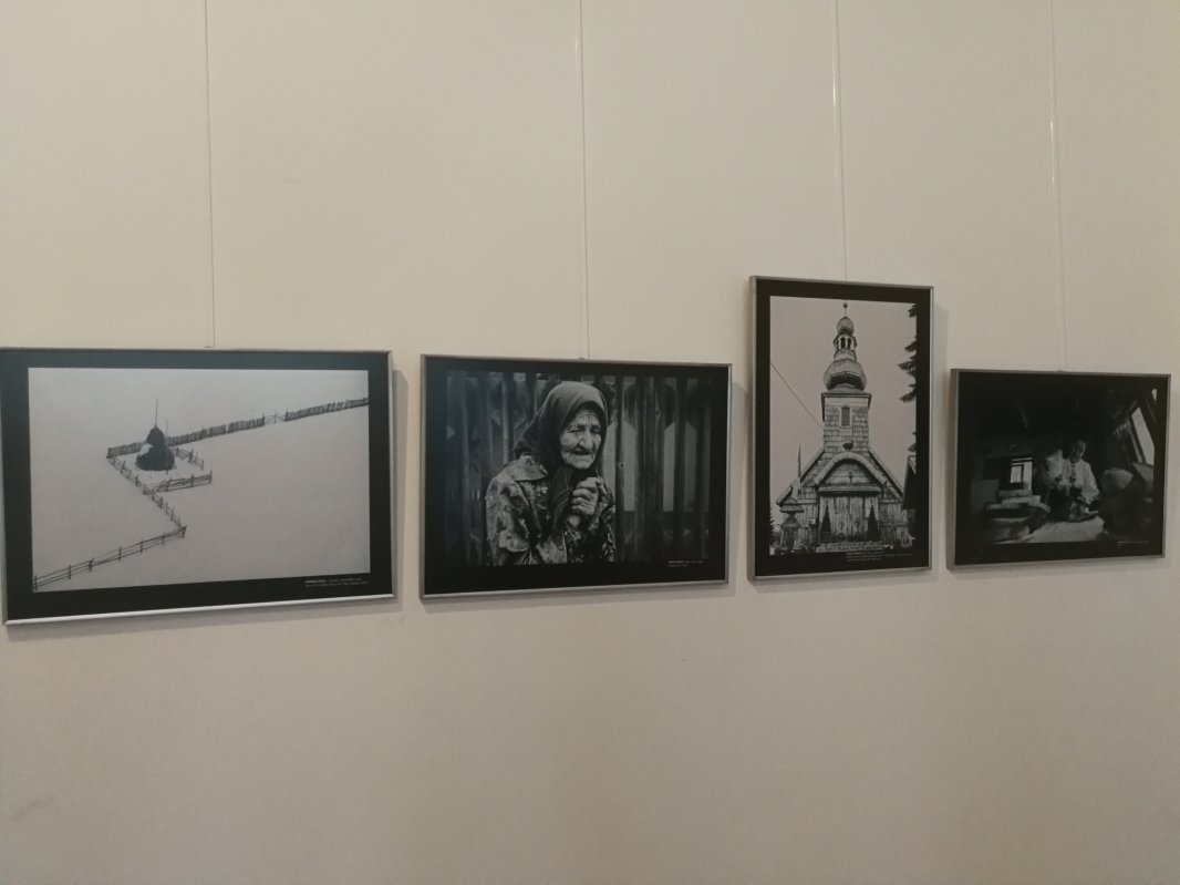 Satul românesc în ipostaze contemporane 125892