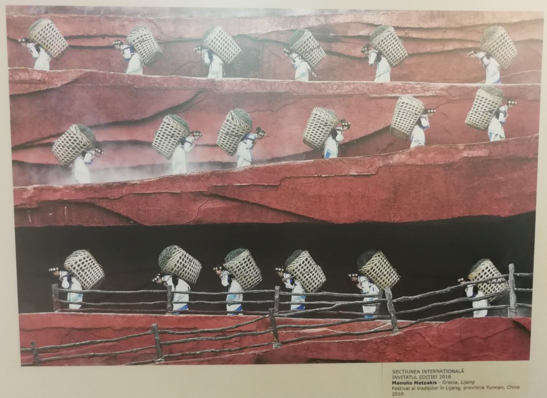 Satul românesc în ipostaze contemporane 125897