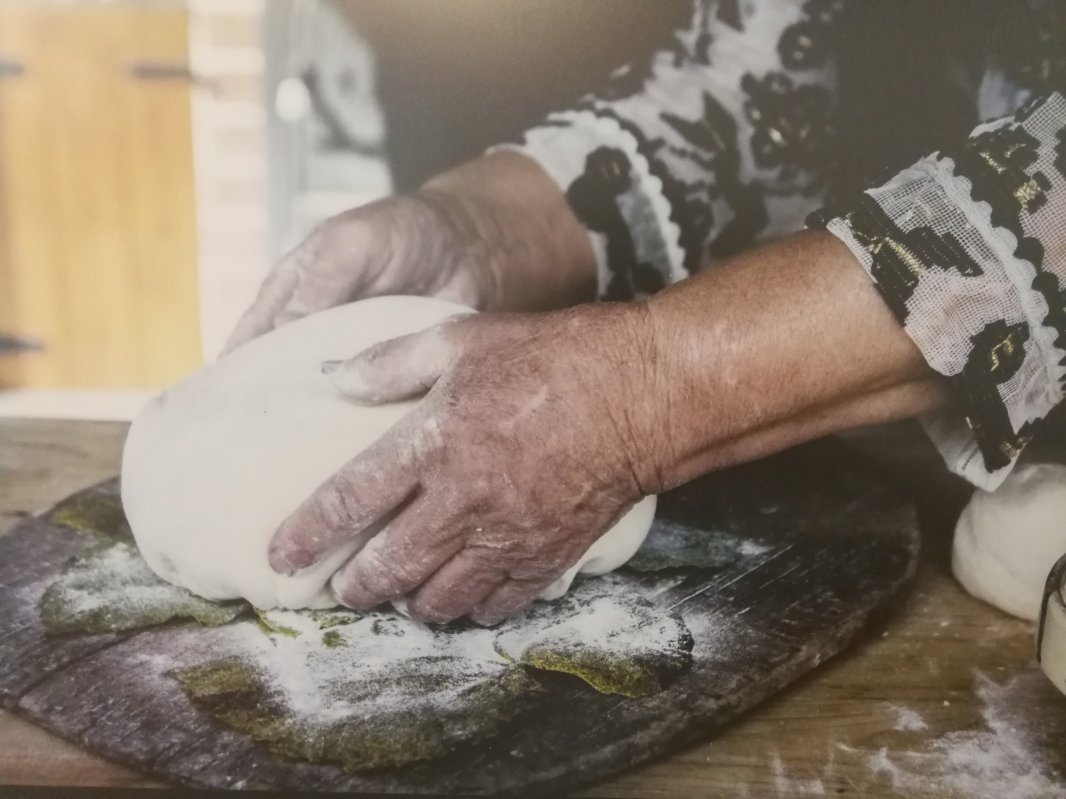 Satul românesc în ipostaze contemporane 125900