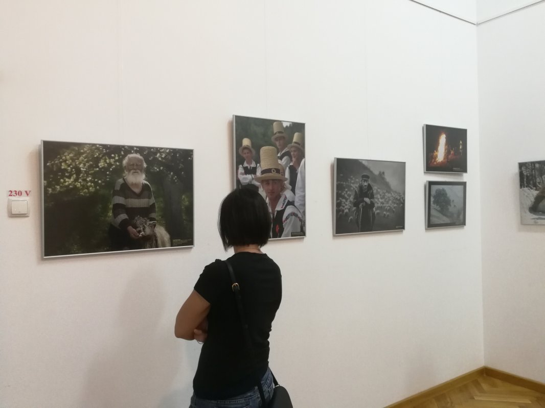 Satul românesc în ipostaze contemporane 125903