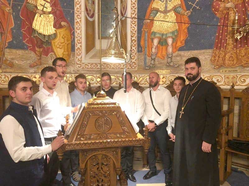 Slujiri arhiereşti la sărbătoarea Naşterii Maicii Domnului 125872