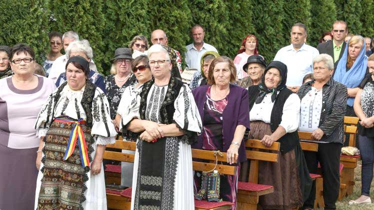 Slujiri arhiereşti la sărbătoarea Naşterii Maicii Domnului 125876