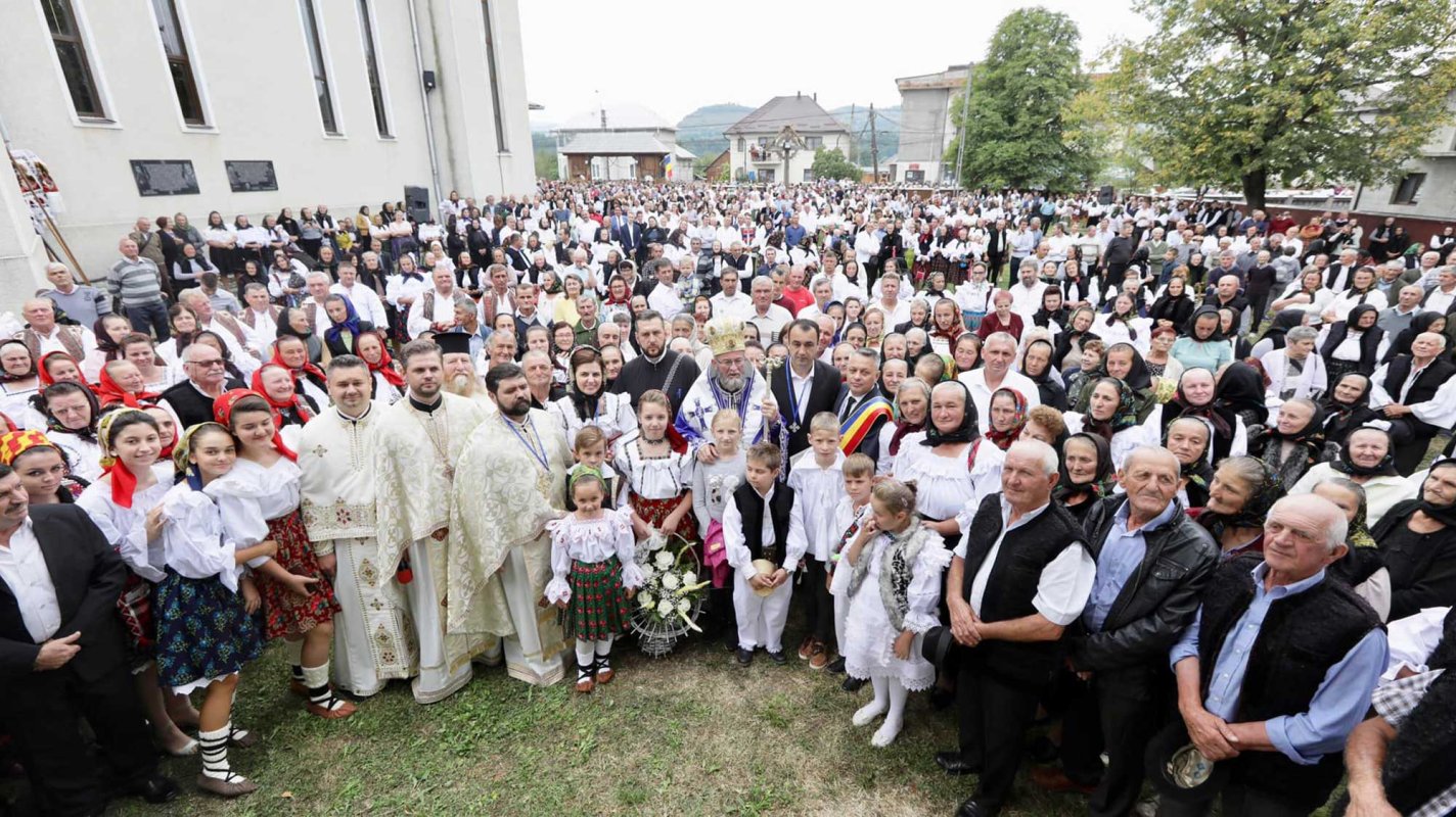 Slujiri arhiereşti la sărbătoarea Naşterii Maicii Domnului 125881