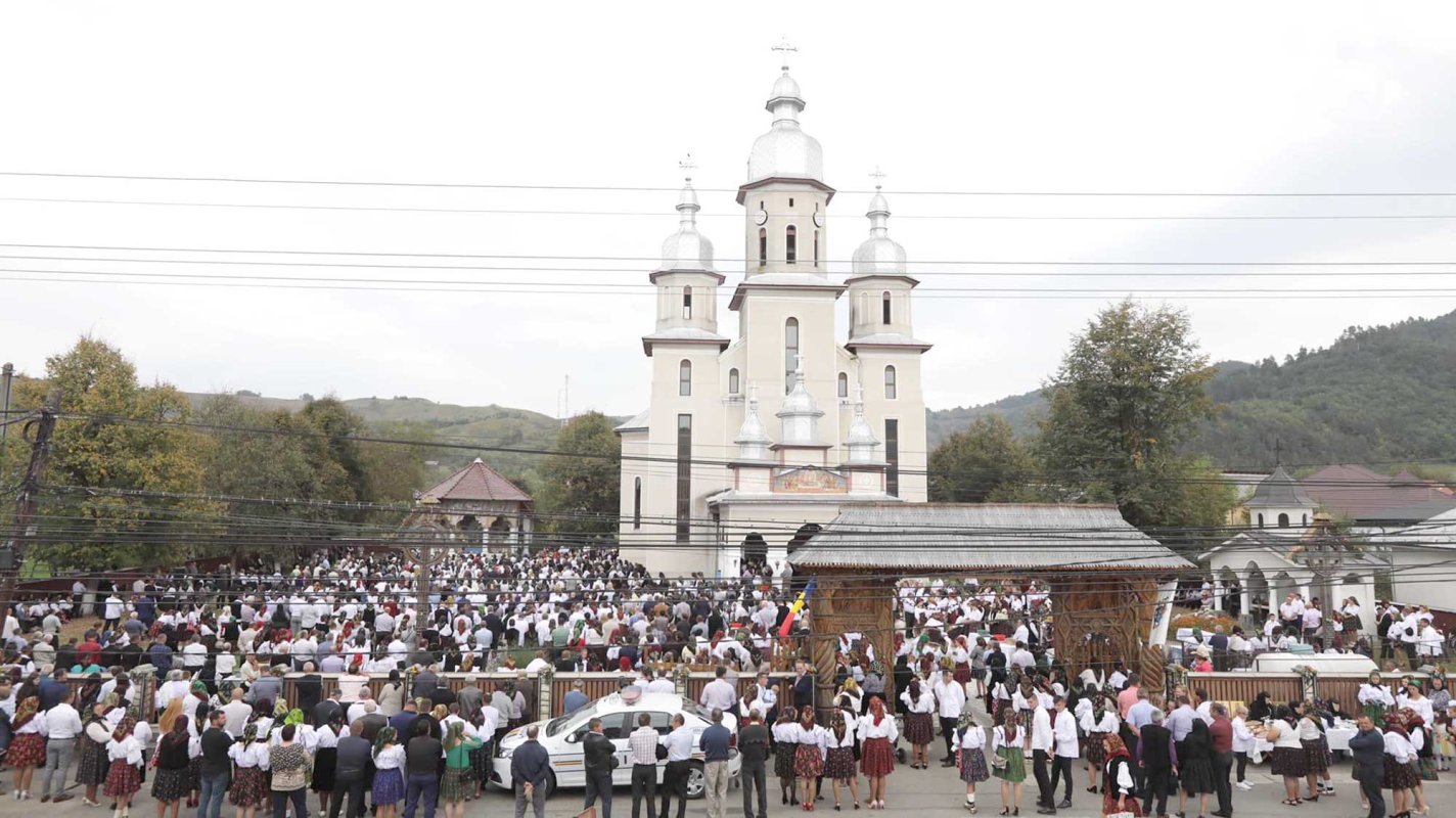 Slujiri arhiereşti la sărbătoarea Naşterii Maicii Domnului 125882