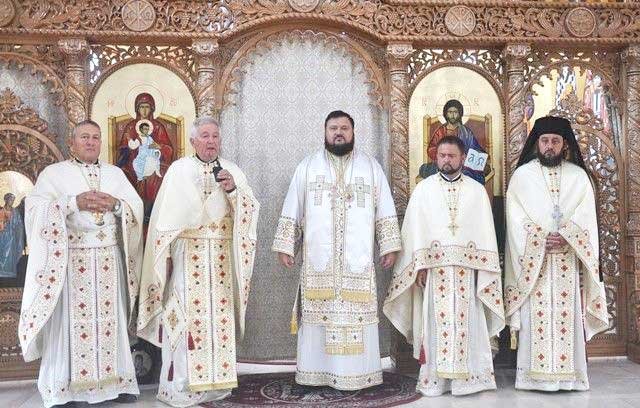 Slujiri arhiereşti la sărbătoarea Naşterii Maicii Domnului 125885