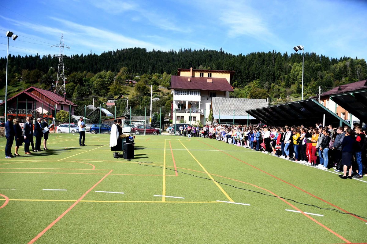 Debutul anului educaţional 2019-2020 la Şcoala Gimnazială Hangu, judeţul Neamţ 126002