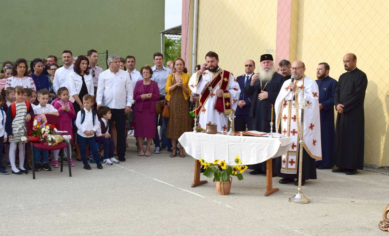 Festivități la începutul noului an școlar 125994