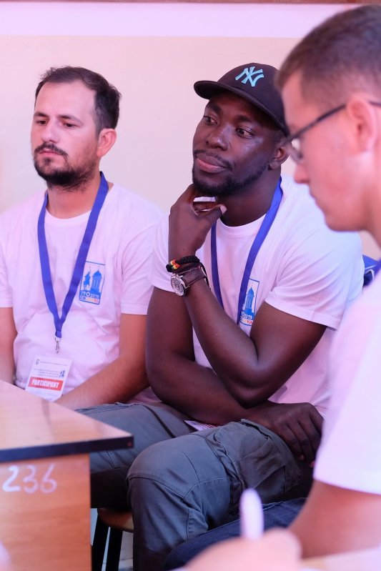 Dezbateri despre participarea tinerilor la viața Bisericii 126080