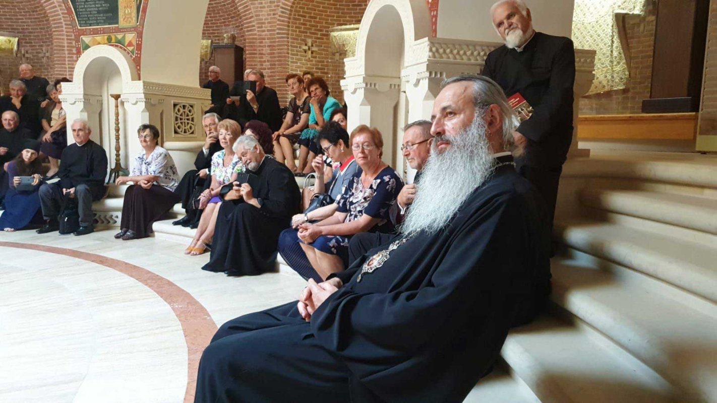 Întâlnire la Iaşi, a absolvenţilor promoţiei 1970-1974 de la Sibiu 126062