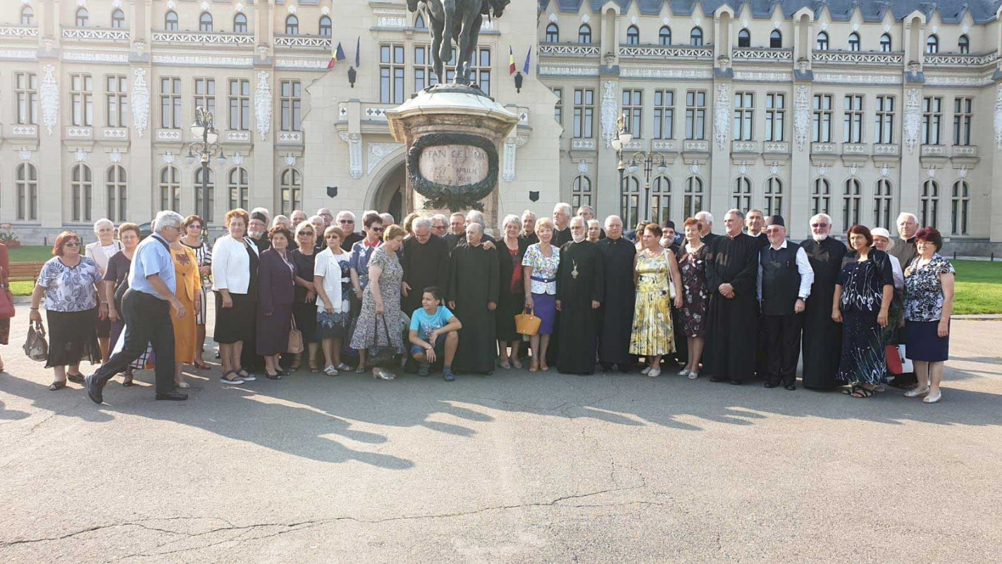 Întâlnire la Iaşi, a absolvenţilor promoţiei 1970-1974 de la Sibiu 126063