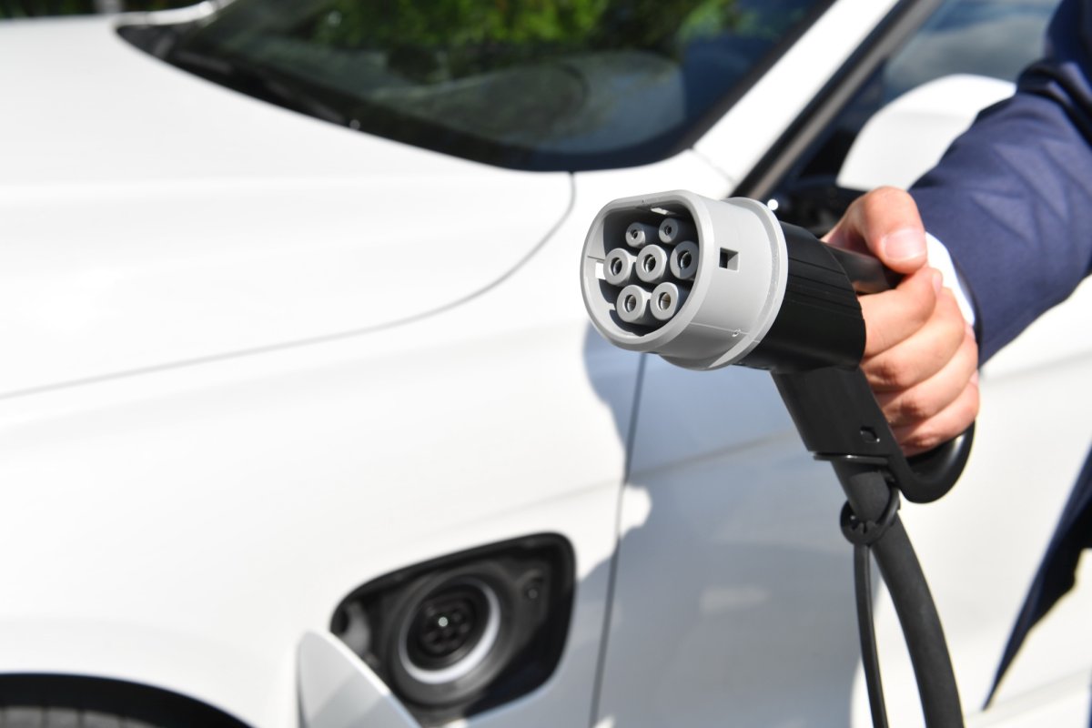 Românii, foarte interesaţi de maşinile electrice 126031