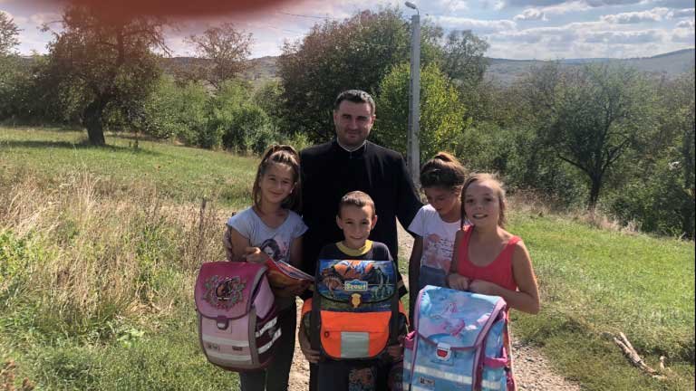 Campanie filantropică pentru elevi, în Protopopiatul Dej, Cluj 126156