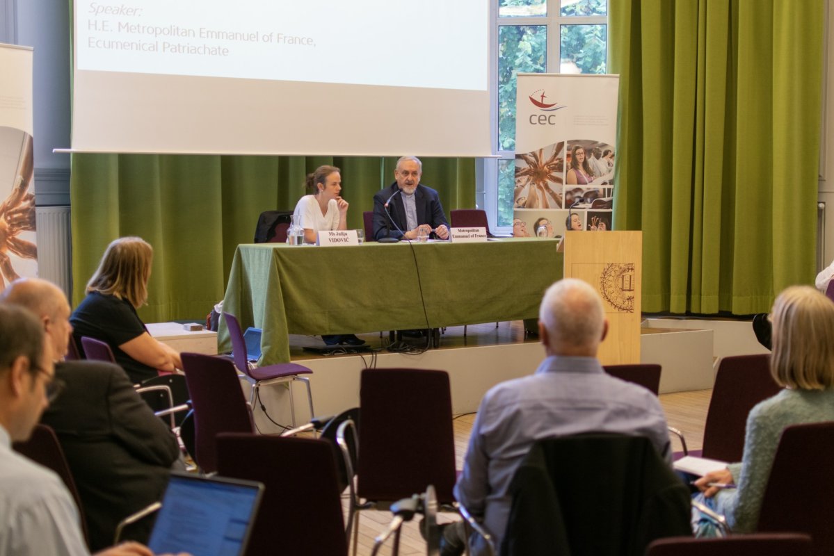 Conferință la Paris despre rolul Bisericilor Europene  în menținerea păcii în lume  126108