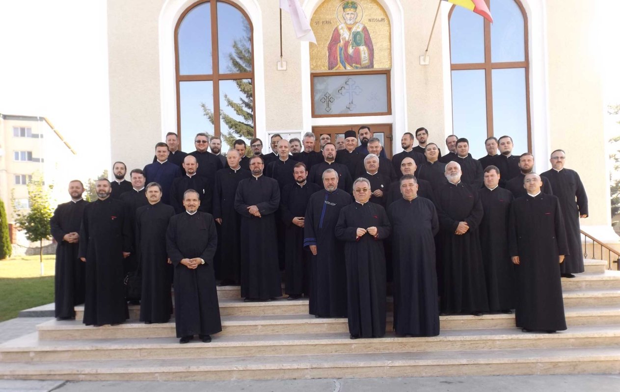 Întrunirea preoţilor din Protopopiatul Buhuşi 126169