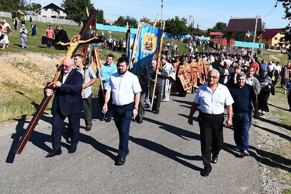 Procesiunea „Drumul Crucii”, la Mănăstirea Hadâmbu 126168