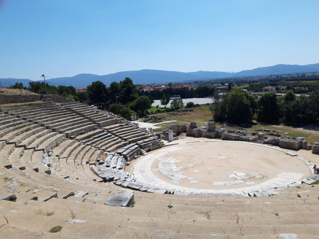 Pe urmele Sfântului Apostol Pavel 126173