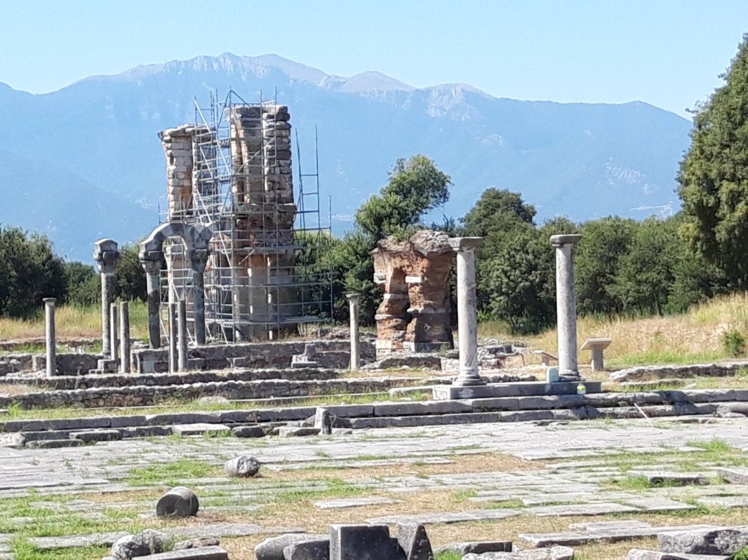 Pe urmele Sfântului Apostol Pavel 126185