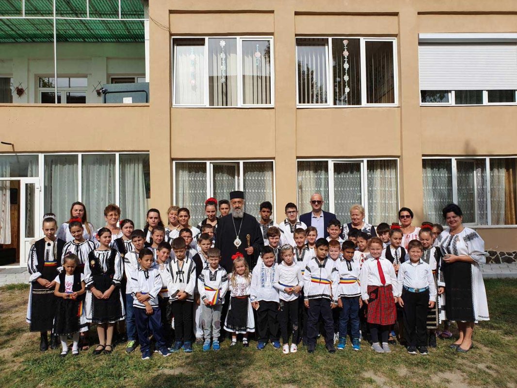 Vizită pastorală la Aşezământul social „Sfântul Mucenic Ciprian” din Ocna Mureş, Alba 126224