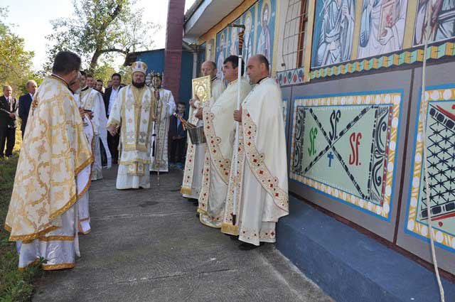 Slujiri arhiereşti în Duminica de după praznicul Înălțării Sfintei Cruci 126552