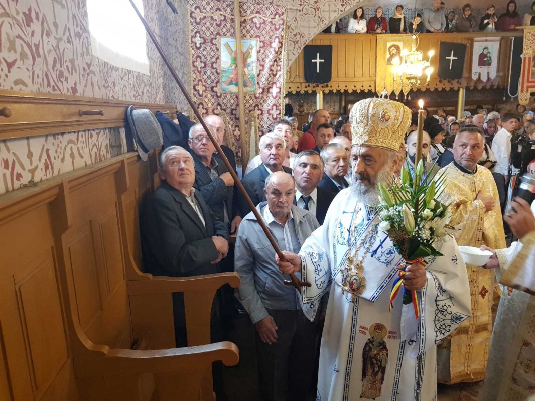 Slujiri arhiereşti în Duminica de după praznicul Înălțării Sfintei Cruci 126554