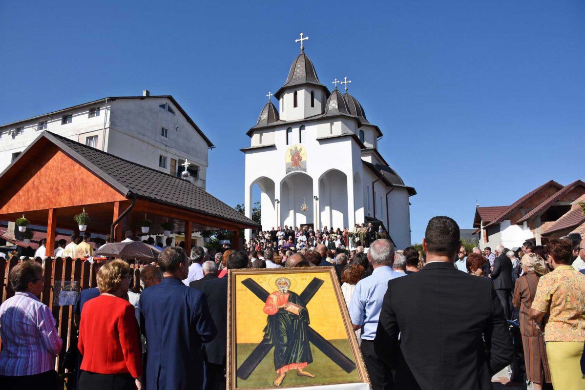 Slujiri arhiereşti în Duminica de după praznicul Înălțării Sfintei Cruci 126563