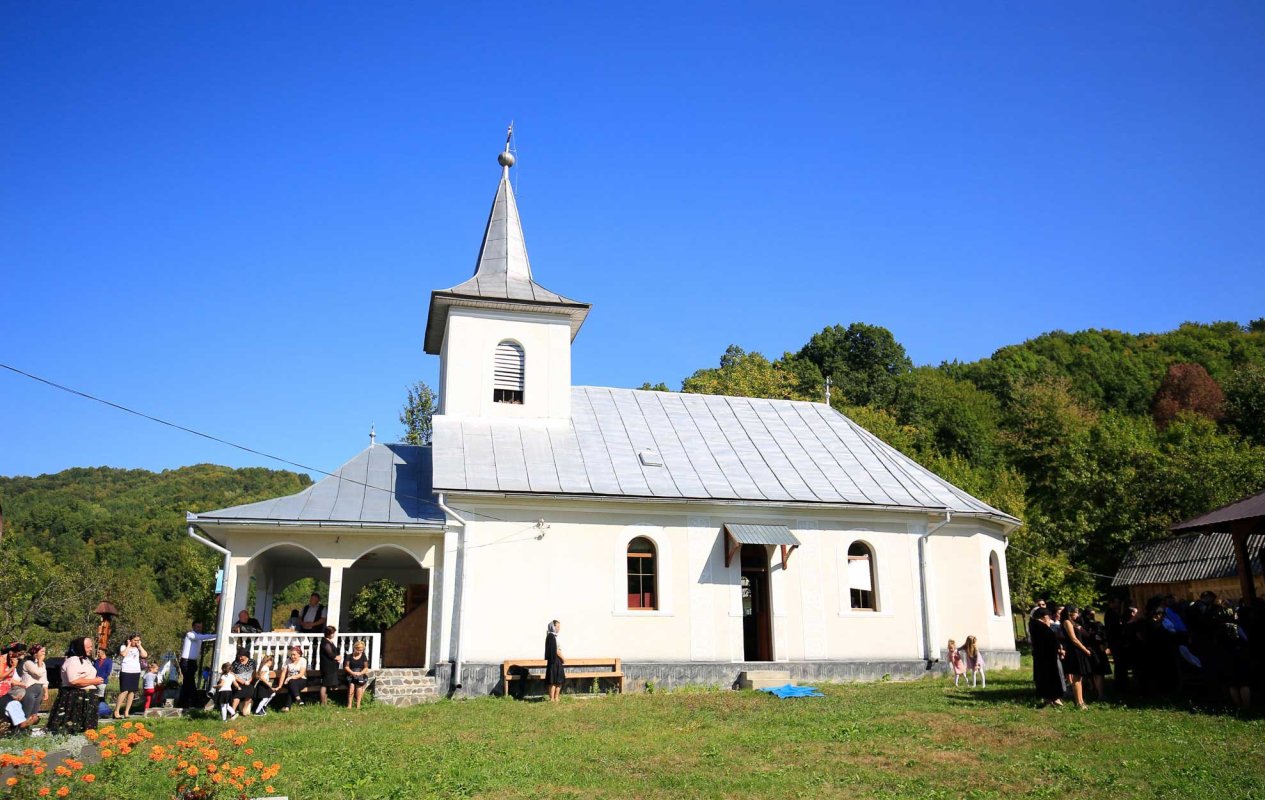 Slujiri arhiereşti în Duminica de după praznicul Înălțării Sfintei Cruci 126565