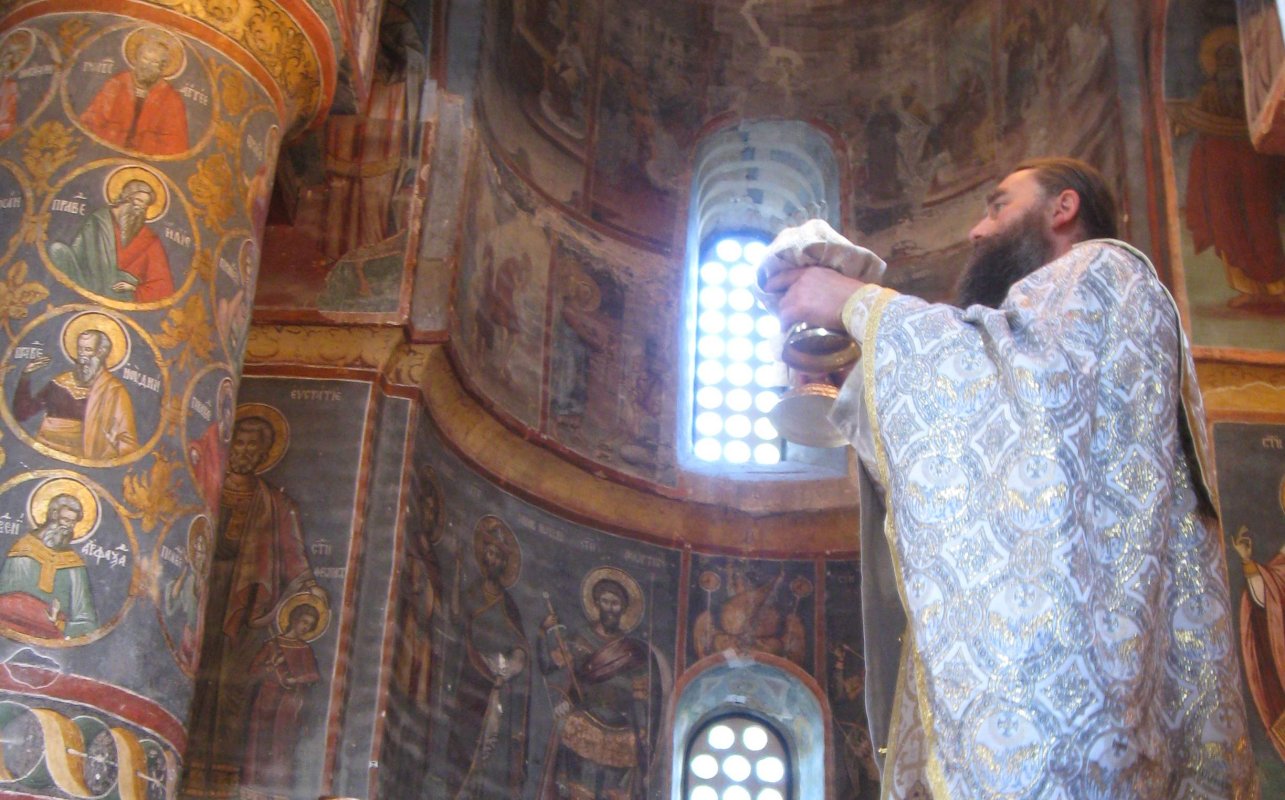 Preotul, „pedagogul principal şi universal al satului” 126697