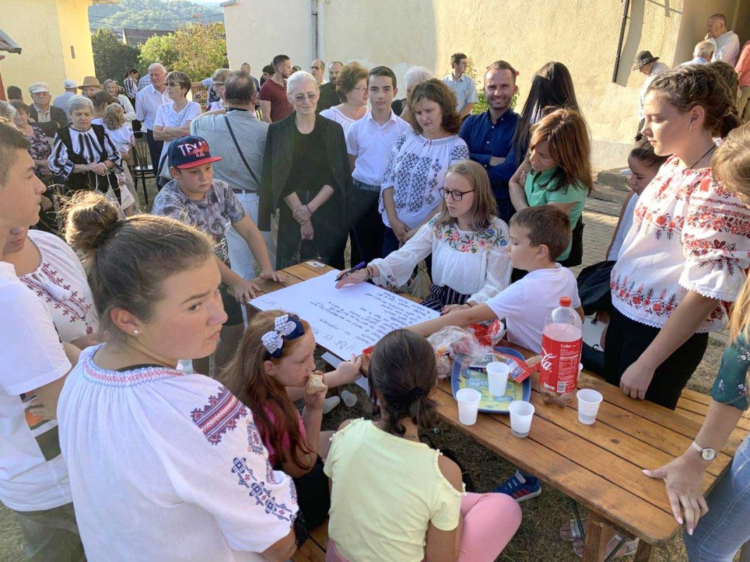 Satul românesc, omagiat la Zlatna de tinerii din Protopopiatul Alba Iulia 126676