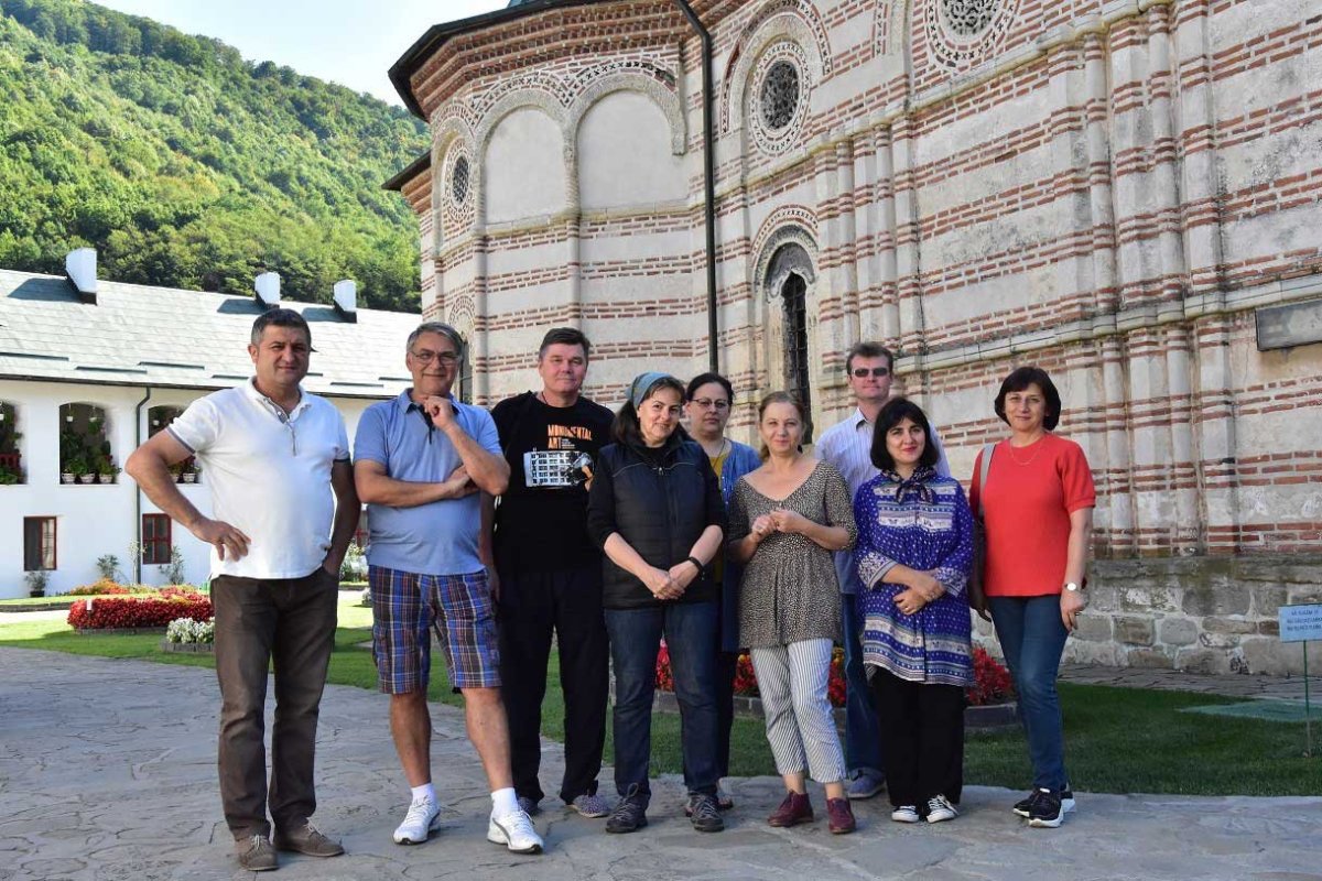 Tabără pentru artişti, la Mănăstirea Cozia 126664