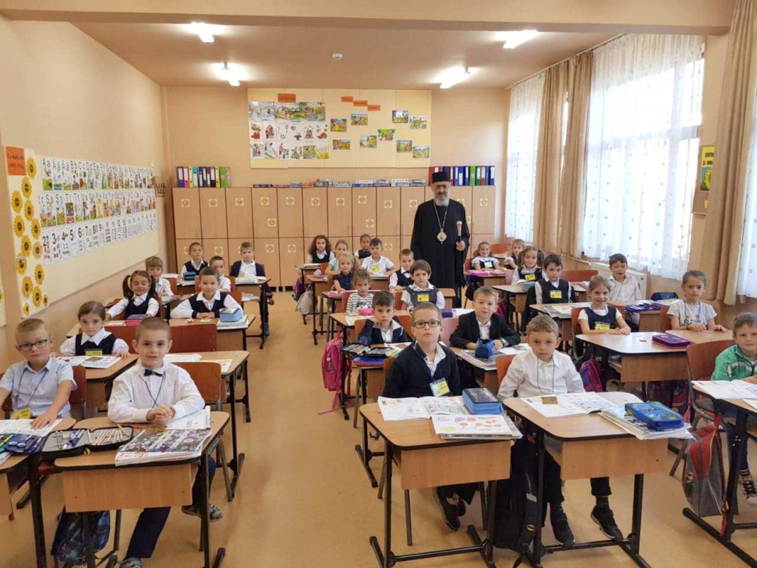 Vizită arhierească la Seminarul Ortodox din Alba Iulia 126686