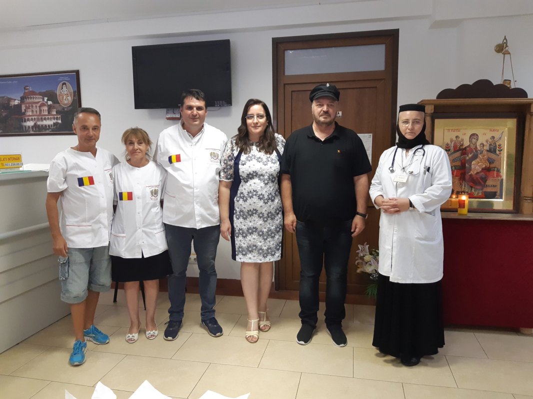 Muzică folk pentru pacienţii Centrului ­de îngrijiri paliative „Sfântul Nectarie” 126823