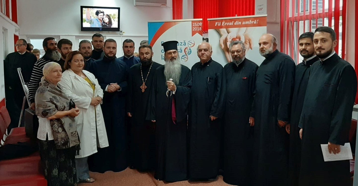 Clerici din Arhiepiscopia Tomisului au donat sânge la Constanța 126887
