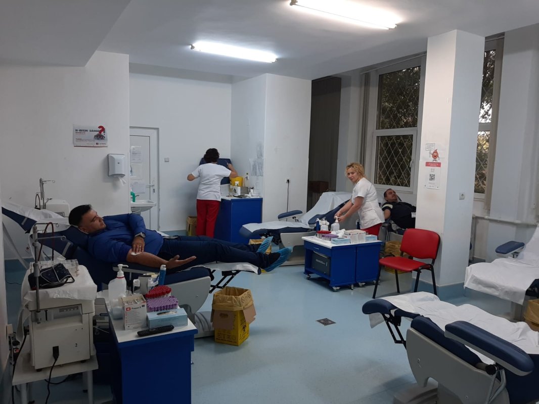 Clerici din Arhiepiscopia Tomisului au donat sânge la Constanța 126888