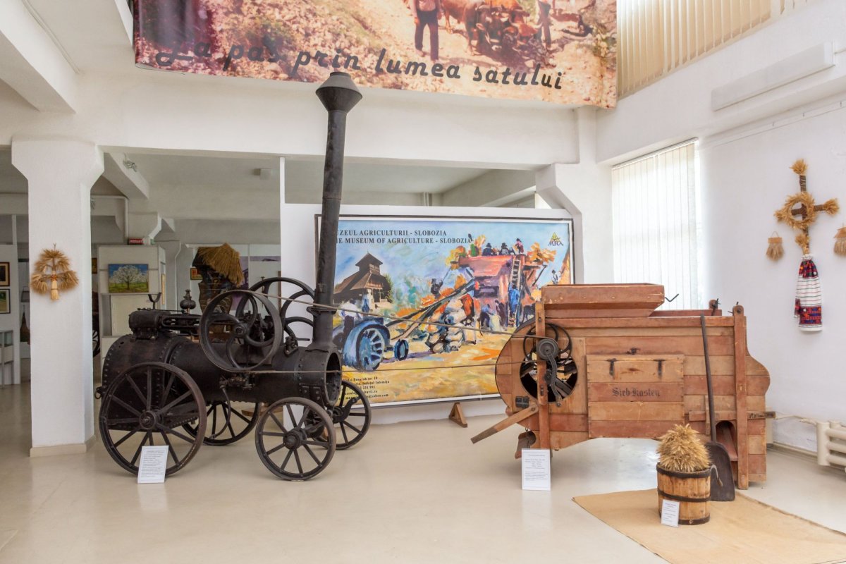 O istorie spusă prin unelte și mașini agricole 126881