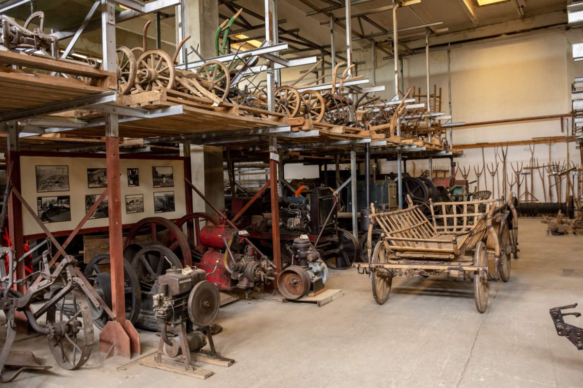 O istorie spusă prin unelte și mașini agricole 126882