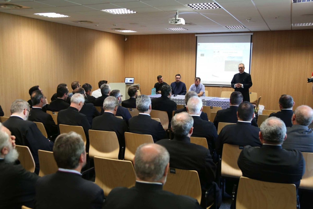 Simpozion național la Sibiu 126920