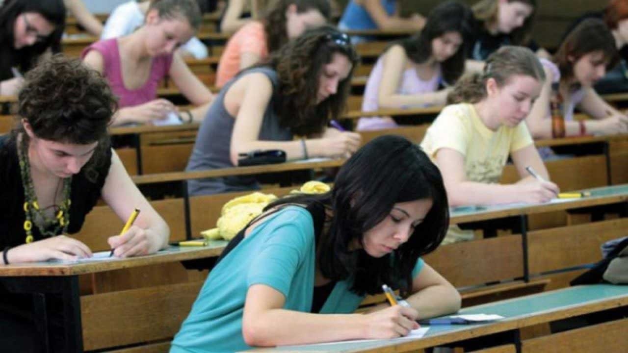 Profesorii luminaţi nasc umanitatea educată 126437