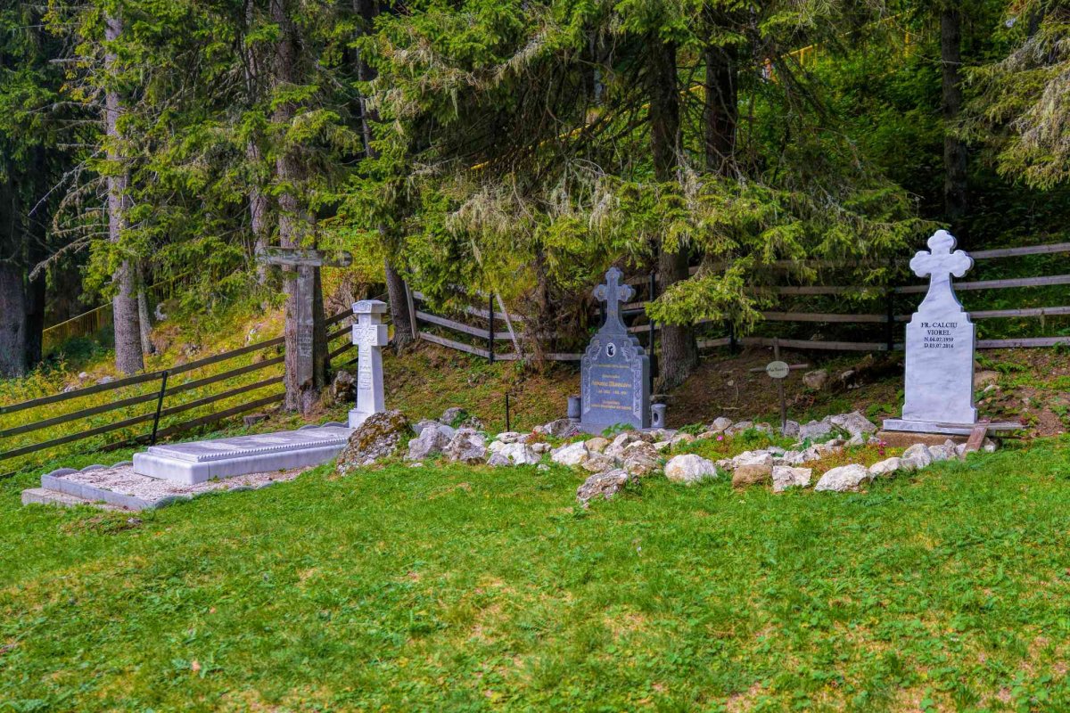 Casa lui Dumnezeu din arcada muntelui 127127