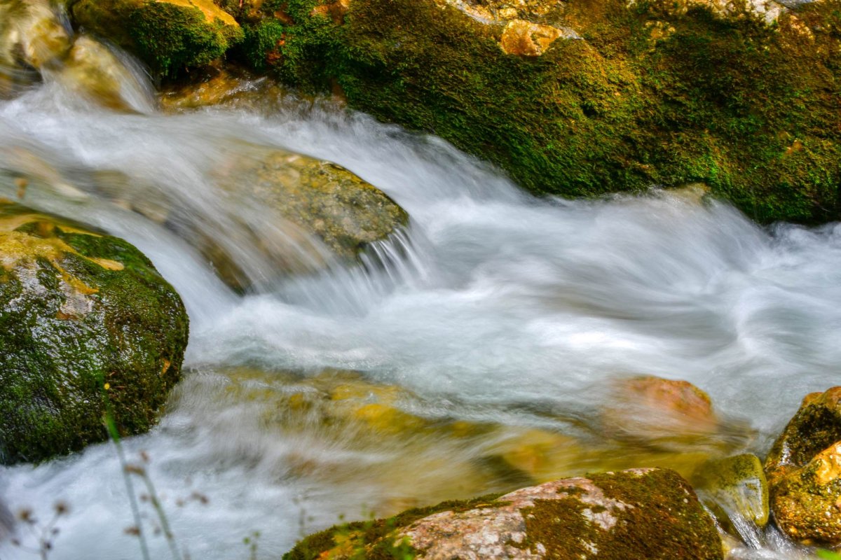Casa lui Dumnezeu din arcada muntelui 127143