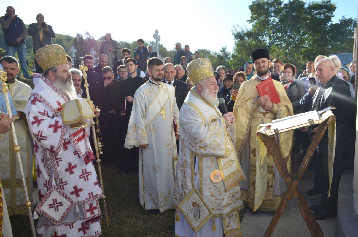 Binecuvântări arhiereşti în două eparhii ale Moldovei 127282