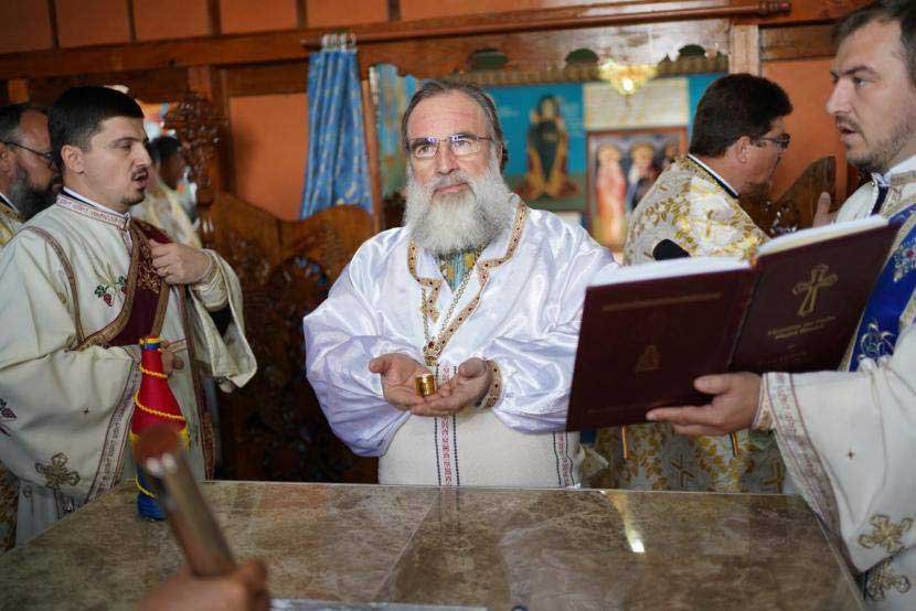 Binecuvântări arhiereşti în două eparhii ale Moldovei 127285
