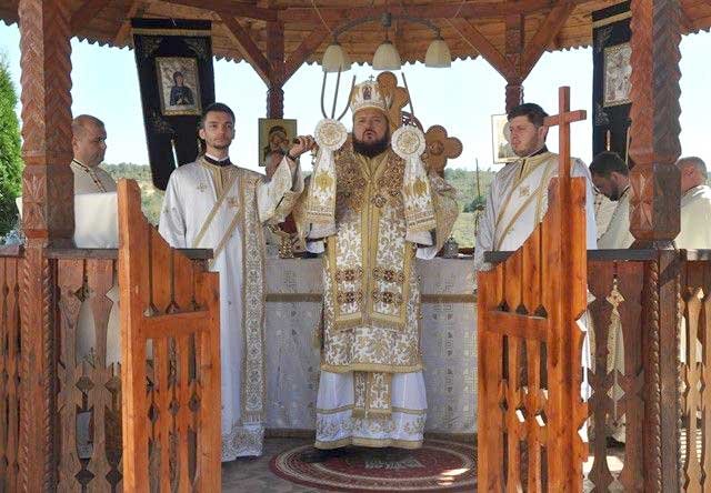 Slujiri arhiereşti în Duminica a 18-a după Rusalii 127263